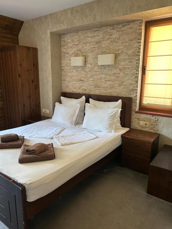 Superior Double Room with Balcony image 1