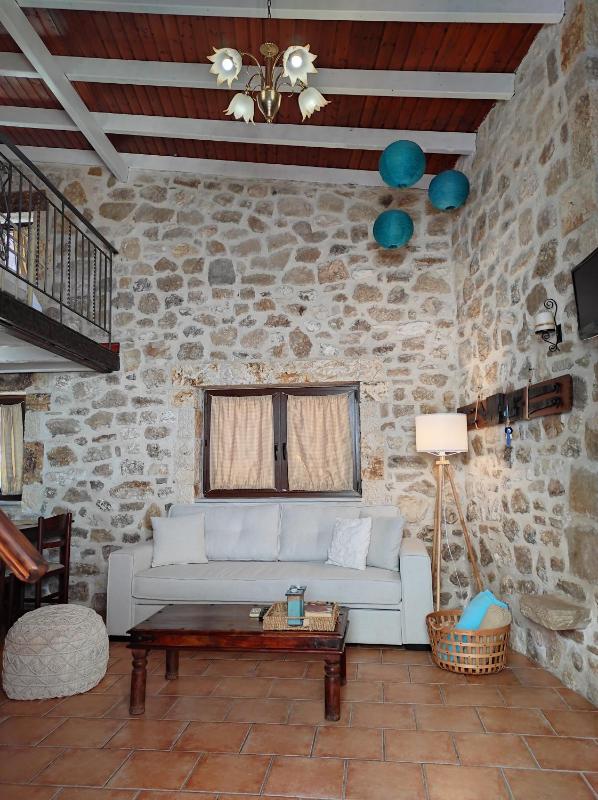 Epavli Veneti - image 10