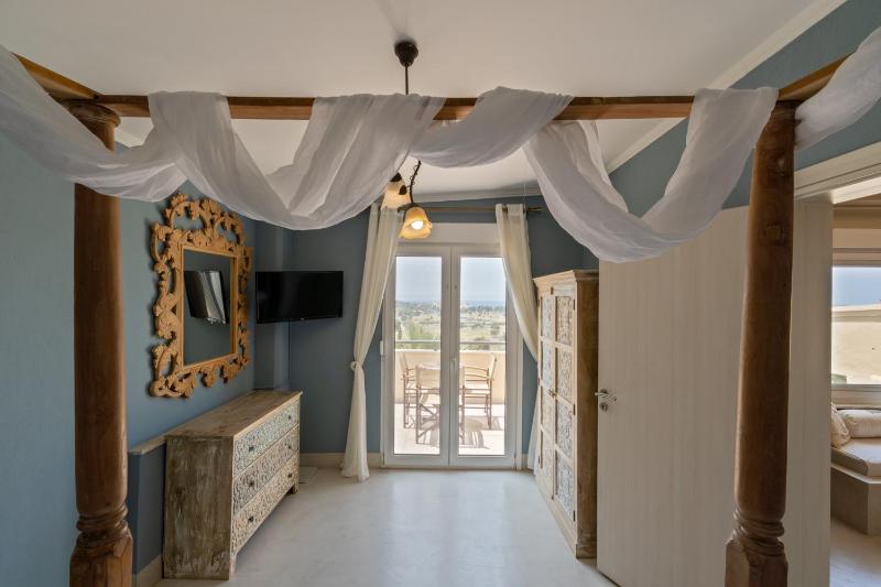 Superior Two Bedroom Suite image 3