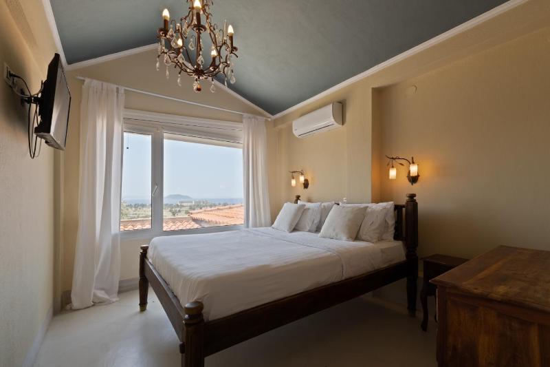 Superior Two Bedroom Suite image 2