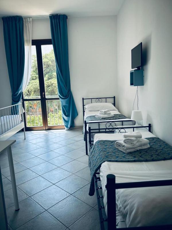 Quadruple Room image 1