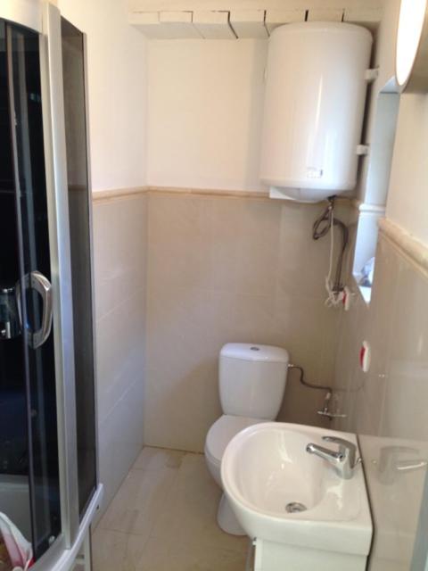 Three-Bedroom Chalet image 2