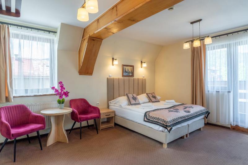 Deluxe Double Room image 1