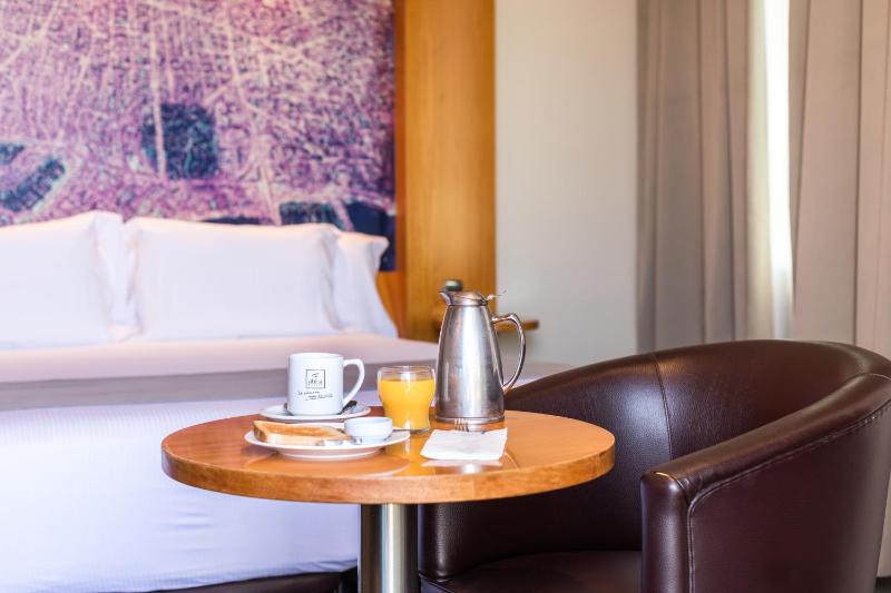 Executive Double or Twin Room image 2