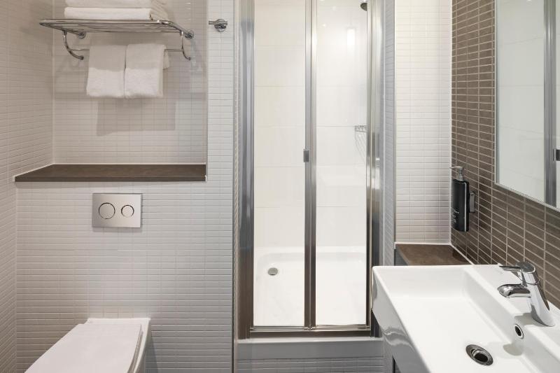 King Room with Canal View image 2