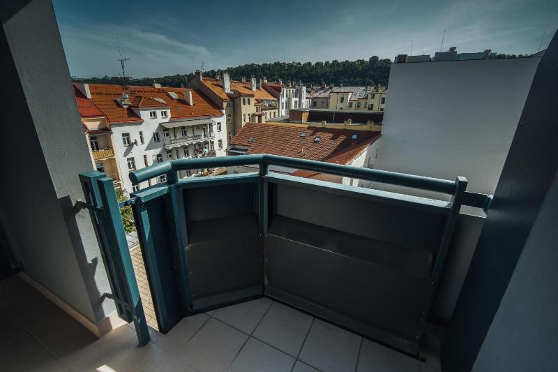Double Room with Balcony image 4