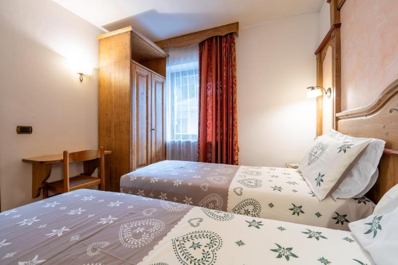 Classic Triple Room image 4