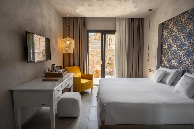 Classic Double or Twin Room image 1