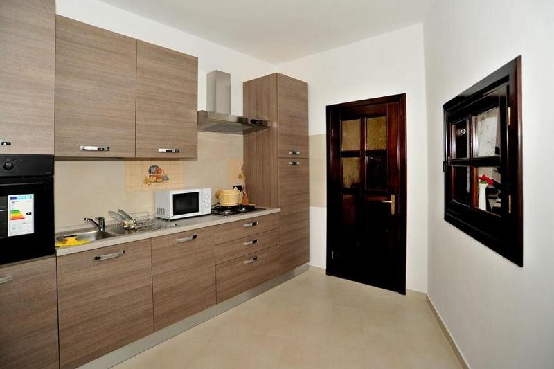 Double Room image 3