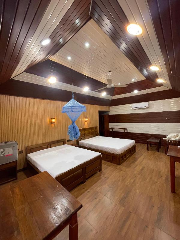 Deluxe Double or Twin Room with Sea View image 1