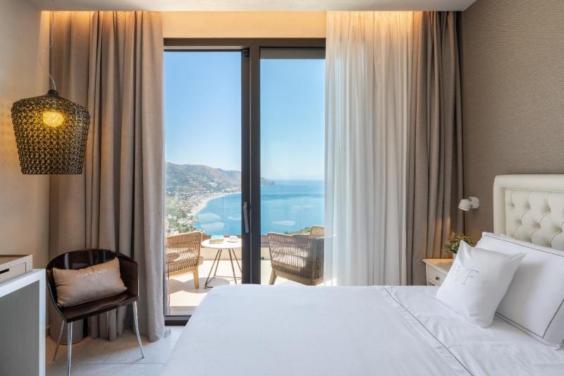 Double Room - Attic with Sea View image 3