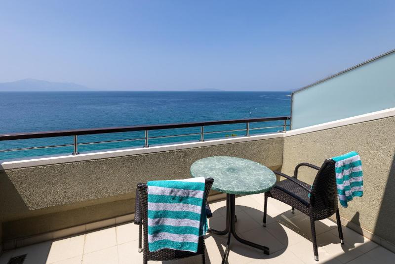 Suite with Sea View image 1
