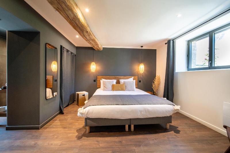 Superior Double Room image 1