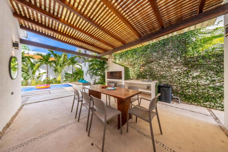 Casa Kinam Chic 4BR Villa w Pool in La Veleta - image 30