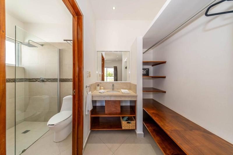 Casa Kinam Chic 4BR Villa w Pool in La Veleta - image 6