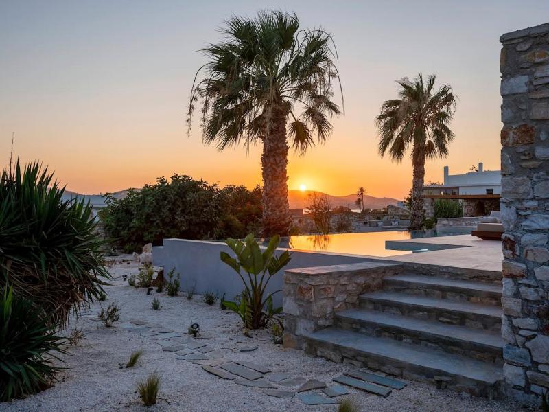 Villa Bianca - Sunset and beach access - image 21