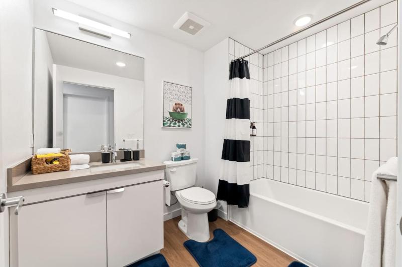 Unique 1-Bedroom DTLA Escape with City Views - image 6