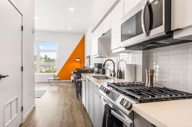 Chic Studio Walk to Downtown With Skyline Views - image 2