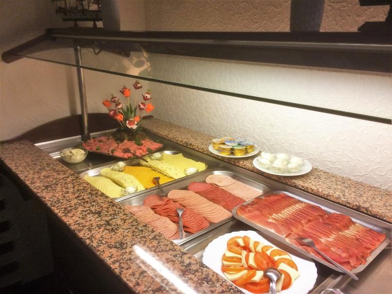 Hotel-Restaurant Cafe Caro - image 21