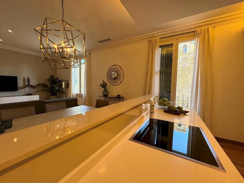 MODERN ELEGANCE by MyRentalHost - image 14