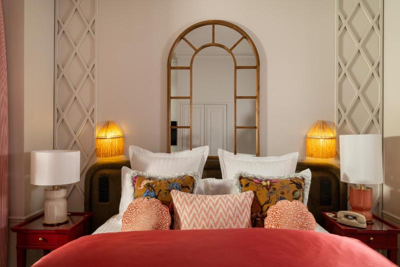 Junior Suite with Spa Access image 1