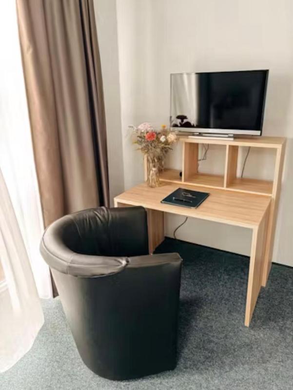 Comfort Double Room with Bath image 1