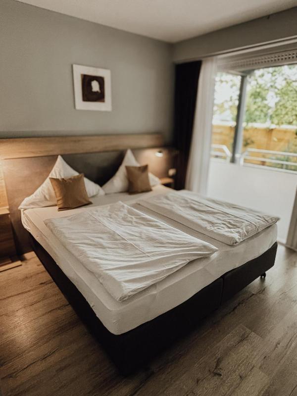 Double or Twin Room - Disability Access image 1