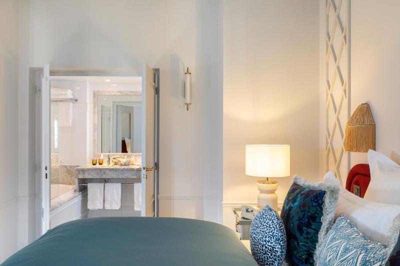 Executive Suite with Spa Access image 4