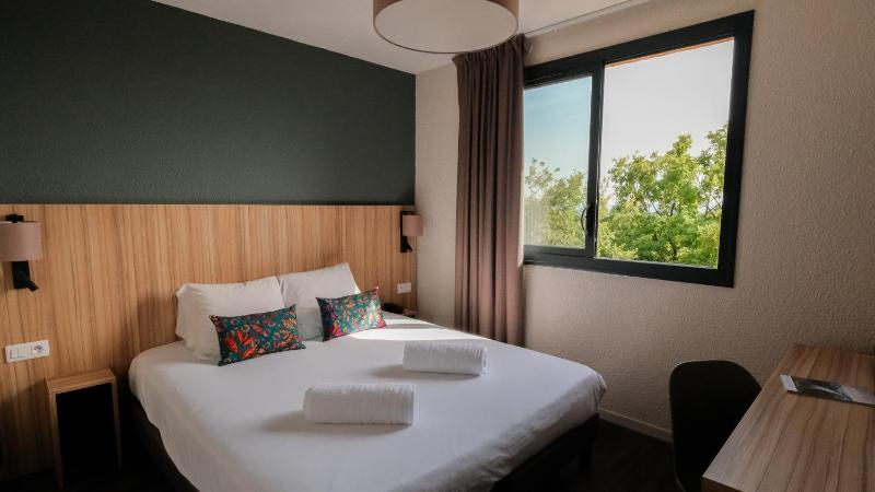 Standard Double Room image 1