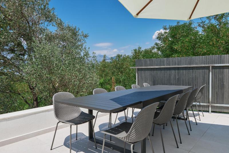 White Pearl Villa - image 14