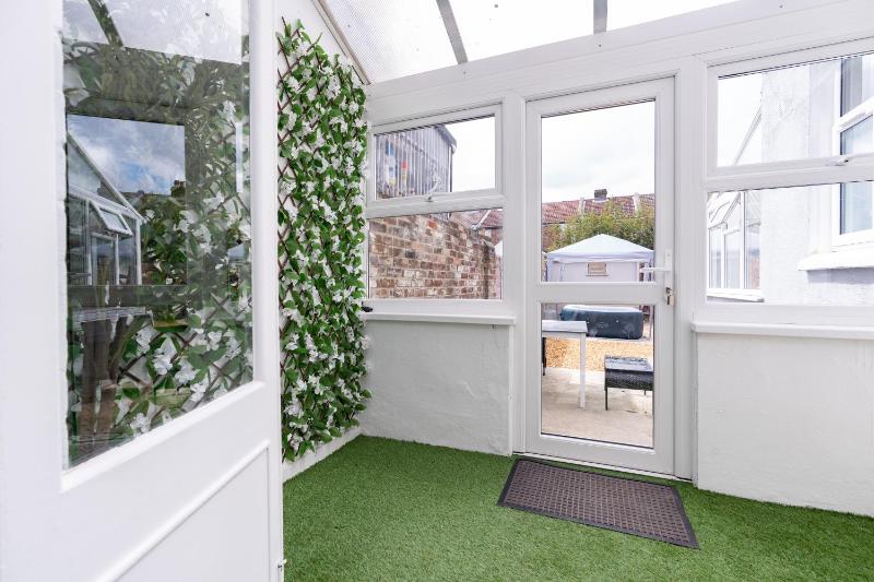 Open Mind Property - 16 Guests & Free Parking - image 27