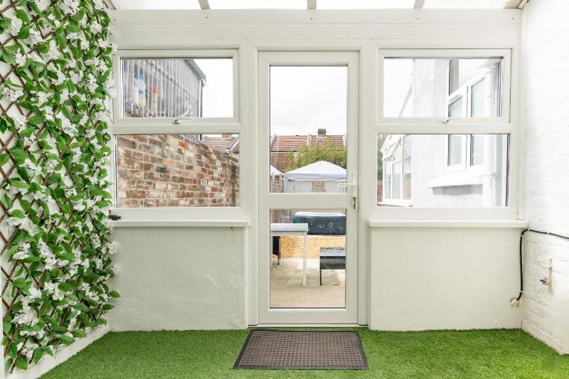 Open Mind Property - 16 Guests & Free Parking - image 11