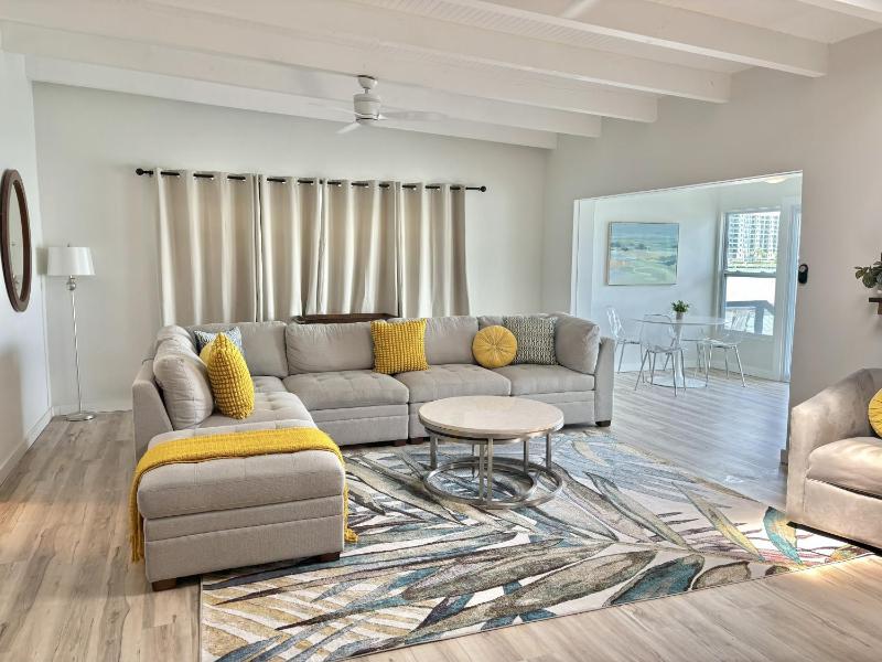 Bayside Grande Villa - image 23
