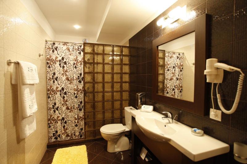 Superior Double Room image 3