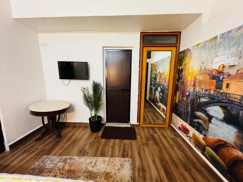 Casa Europe 6BHK With Pool & 5 mins Beach - image 18