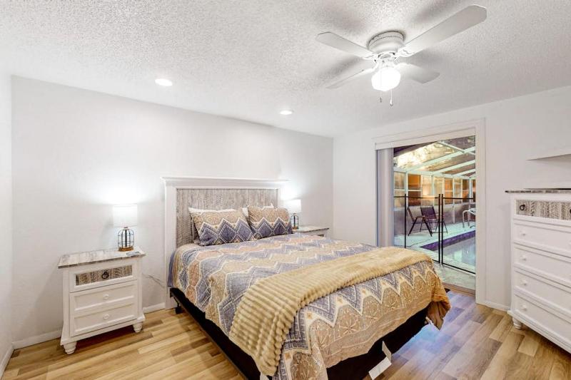 Garcia Getaway 2 Bed 2 Bath Small Family Pool Home - image 19