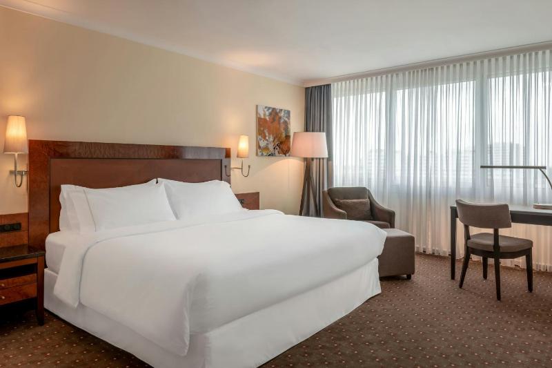 Junior Suite with Club Lounge Access image 1