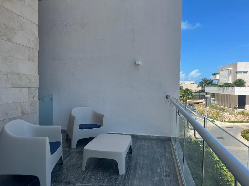 Comfy 3BR near the beach - image 16