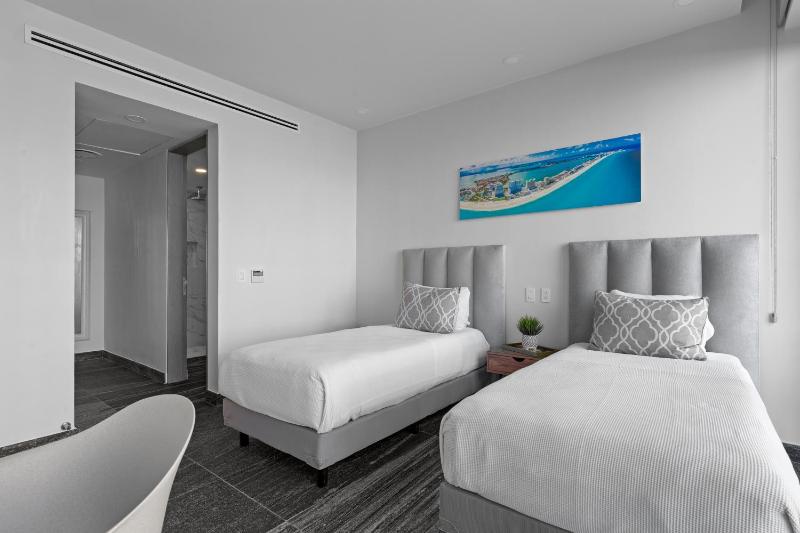 4BR. apartament near the beach - image 15