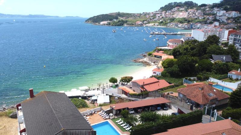 Apartamentos Sinás Playa - image 16