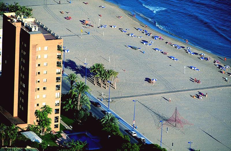 Apartamentos María Cristina Beach - image 41