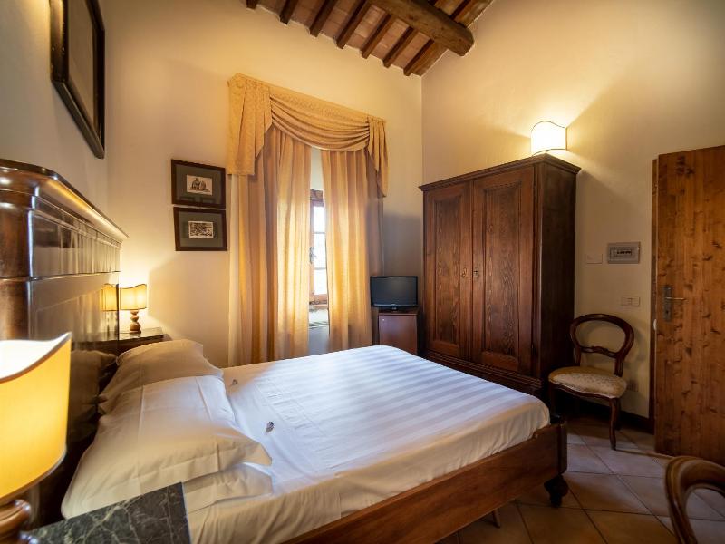 Double Room image 2