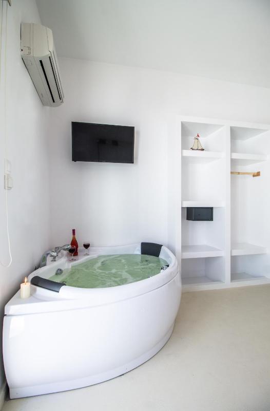 Special offer - One bedroom apartment with Car rental (4 Adults) image 4