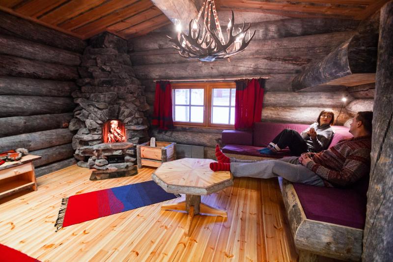 Large Chalet (West Village) image 4