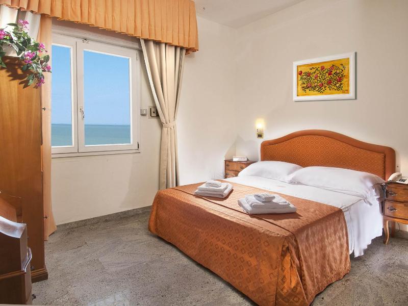 Double or Twin Room with Bathroom image 3