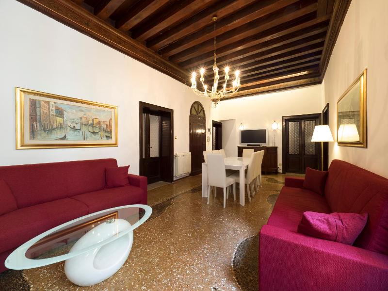 Four-Bedroom Apartment image 1