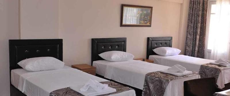 Quadruple Room with Balcony image 2