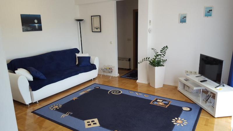 Apartment image 3