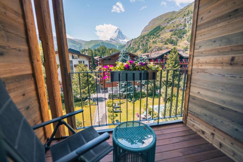 Deluxe Single Room with Matterhorn View image 1