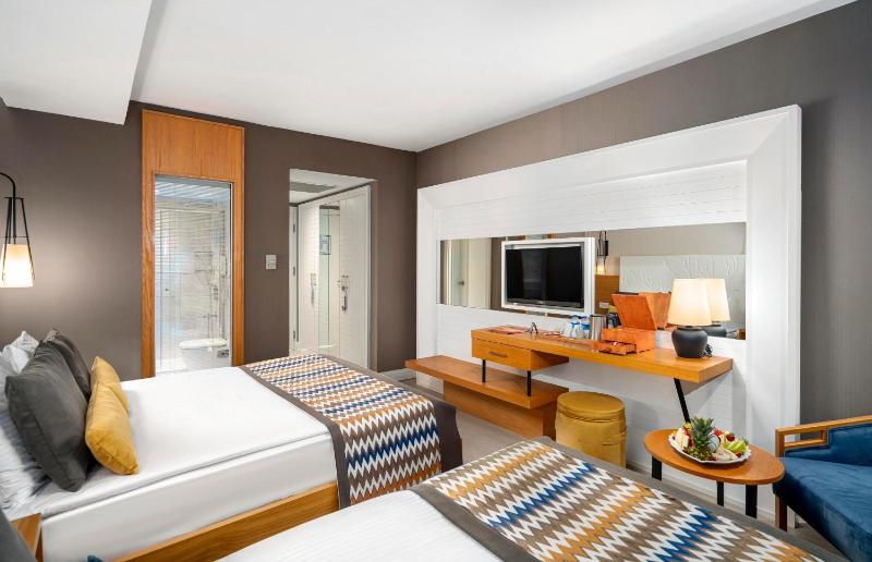 Standard Double Room image 3